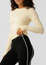 画像をギャラリービューアに読み込む, ローナ 042542 ムーブメント ロングスリーブ リブトップBUTTERMILK