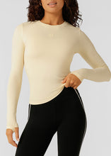 画像をギャラリービューアに読み込む, ローナ 042542 ムーブメント ロングスリーブ リブトップBUTTERMILK
