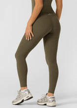 画像をギャラリービューアに読み込む, ローナ LB0490 エレベイト アンクルバイターレギングス (ヘーゼル)