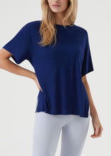 画像をギャラリービューアに読み込む, NUX T0673 ドリューT Royal Grape