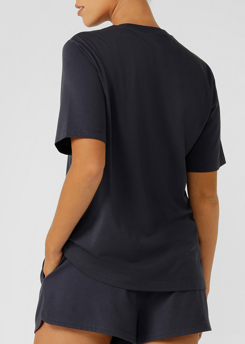 ﾗｽﾄ1点 ﾛｰﾅ 092550 ｵﾘｼﾞﾅﾙ ｽﾎﾟｰﾂ ﾘﾗｯｸｽﾄﾞTｼｬﾂ PLATINUM NAVY