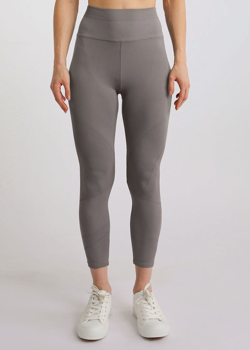 ツナ TSUNAHIKI SLIP-ON